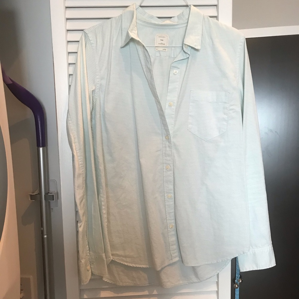 Gap mint stripped oxford shirt.